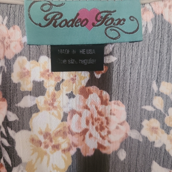 Rodeo Fox floral blouse - Picture 3 of 4